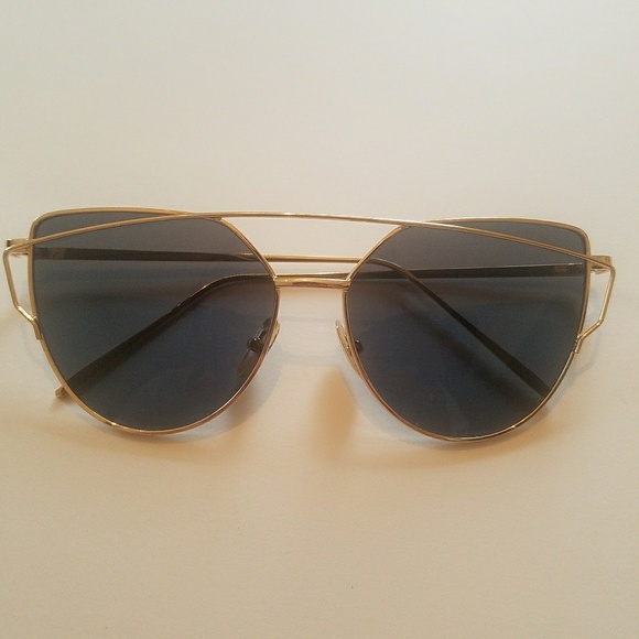 Gold rimmed cat eye aviator sunglasses - Picture 2 of 7